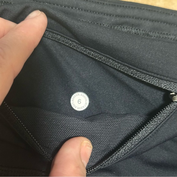 lululemon athletica Black Women's Zip Pocket Leggings - Picture 5 of 5